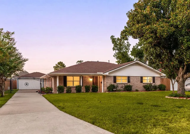 Photo 1 of Single family home for sale at 4508 Randwick Dr, Houston, TX 77092 | MLS# 76851586 | Listing updated on 2026-09-14