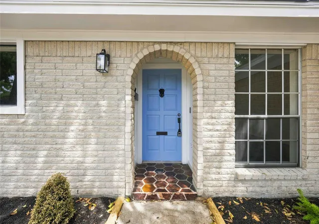 Photo 3 of Single family home for sale at 9223 Benning Dr, Houston, TX 77031 | MLS# 89714133 | Listing updated on 2026-09-26