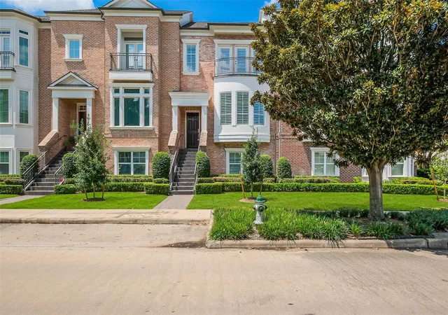 Photo 1 of Townhouse for sale at 1374 Lake Pointe Pkwy, Sugar Land, TX 77478 | MLS# 83398559 | Listing updated on 2026-09-17