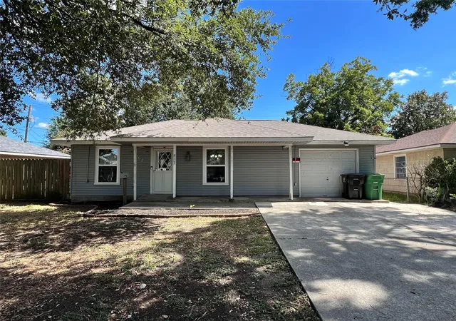 Photo 1 of Sale Pending at 607 Ogilvie St, Houston, TX 77017 | MLS# 55409367 | Listing updated on 2026-10-07