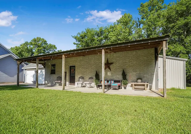 Photo 4 of Single family home for sale at 20547 Crosby Eastgate Rd, Crosby, TX 77532 | MLS# 82290642 | Listing updated on 2026-09-20