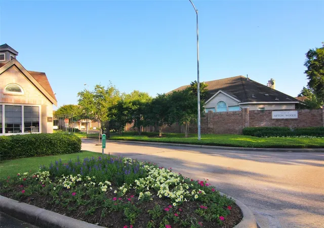 Photo 2 of Single family home for sale at 7018 Afton Woods Dr, Houston, TX 77055 | MLS# 47506843 | Listing updated on 2026-09-19