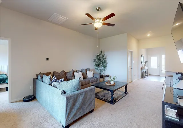 Photo 4 of Single family home for sale at 14111 Mainmast Dr, Santa Fe, TX 77510 | MLS# 16365477 | Listing updated on 2026-09-02