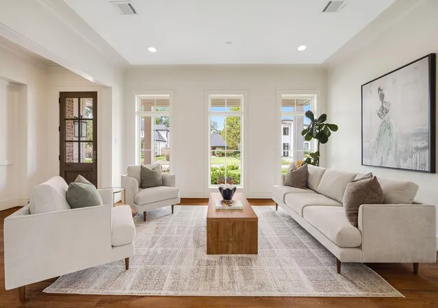 Photo 3 of Single family home for sale at 9705 Larston St, Houston, TX 77055 | MLS# 95467175 | Listing updated on 2026-09-19