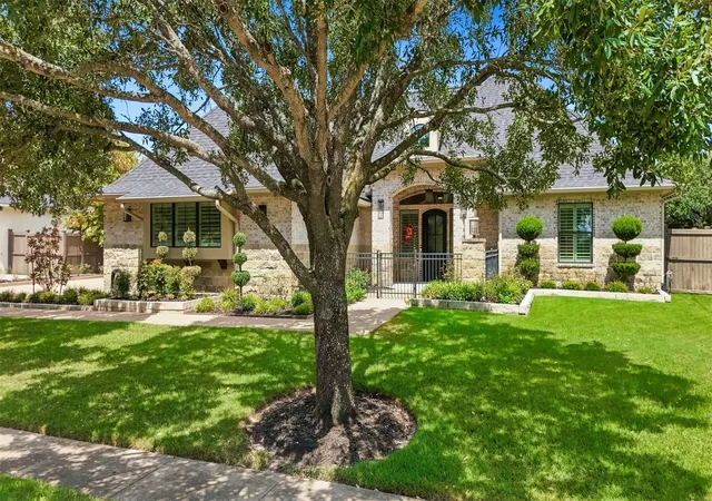 Photo 1 of Single family home for sale at 5117 Inverness Dr, Bryan, TX 77802 | MLS# 62099173 | Listing updated on 2026-09-27