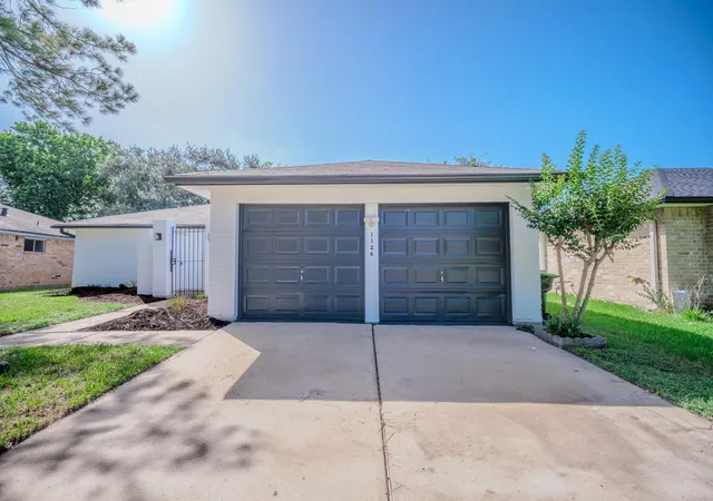 Photo 2 of Single family home for sale at 1126 Beechbend Dr, Missouri City, TX 77489 | MLS# 51397069 | Listing updated on 2026-09-17