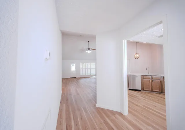 Photo 4 of Single family home for sale at 1126 Beechbend Dr, Missouri City, TX 77489 | MLS# 51397069 | Listing updated on 2026-09-17