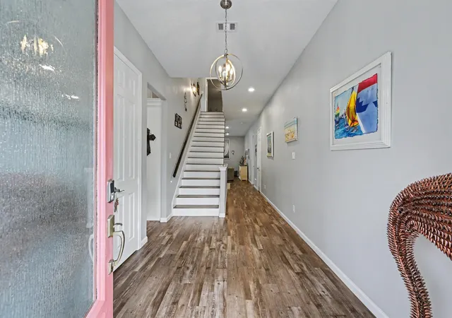 Photo 2 of Single family home for sale at 915 N Hunting Tower Run, Montgomery, TX 77316 | MLS# 7178467 | Listing updated on 2026-09-12