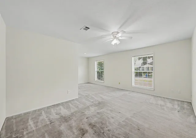 Photo 4 of Sale Pending at 1918 Ashford Holw Ln, Houston, TX 77077 | MLS# 21598391 | Listing updated on 2026-10-05