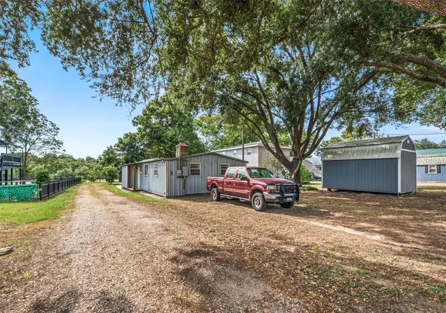Photo 2 of Single family home for sale at 1402 County Rd 243, Bay City, TX 77414 | MLS# 70546436 | Listing updated on 2026-09-17