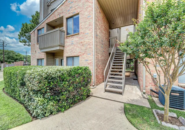 Photo 3 of Townhouse for sale at 2023 Gentryside Dr #508, Houston, TX 77077 | MLS# 84774952 | Listing updated on 2026-09-09