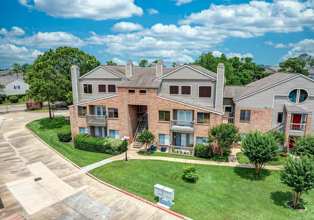 Listing Photo 4 - Condo for sale in building located at 2023 Gentryside Dr, Houston, TX 77077 - Unit #508