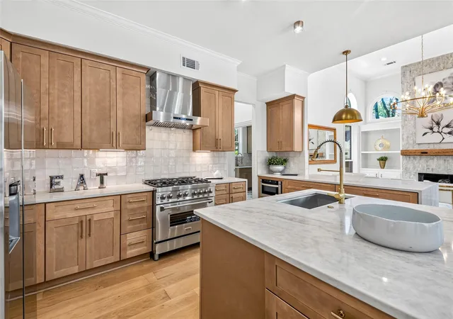 Photo 2 of Single family home for sale at 46 Pebble Cvs Dr, Spring, TX 77381 | MLS# 96331774 | Listing updated on 2026-09-14