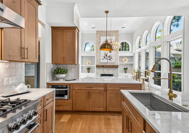 Photo 3 of Single family home for sale at 46 Pebble Cvs Dr, Spring, TX 77381 | MLS# 96331774 | Listing updated on 2026-09-14