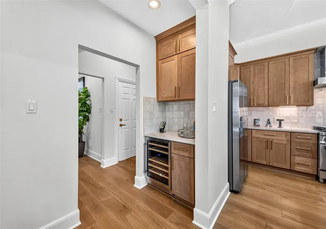 Photo 4 of Single family home for sale at 46 Pebble Cvs Dr, Spring, TX 77381 | MLS# 96331774 | Listing updated on 2026-09-14