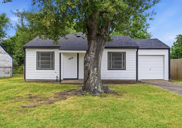Photo 3 of Single family home for sale at 1406 Pleasantville Dr, Houston, TX 77029 | MLS# 47627454 | Listing updated on 2026-09-18