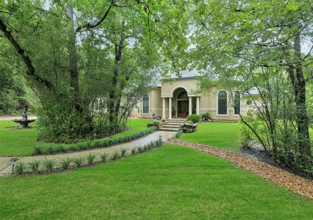 Photo 1 of Single family home for sale at 26150 Crown Ranch Blvd, Montgomery, TX 77316 | MLS# 21174459 | Listing updated on 2026-09-02