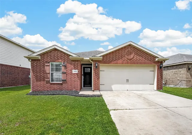 Photo 1 of Single family home for sale at 9426 Peridot Green Dr, Rosharon, TX 77583 | MLS# 82964594 | Listing updated on 2026-09-07