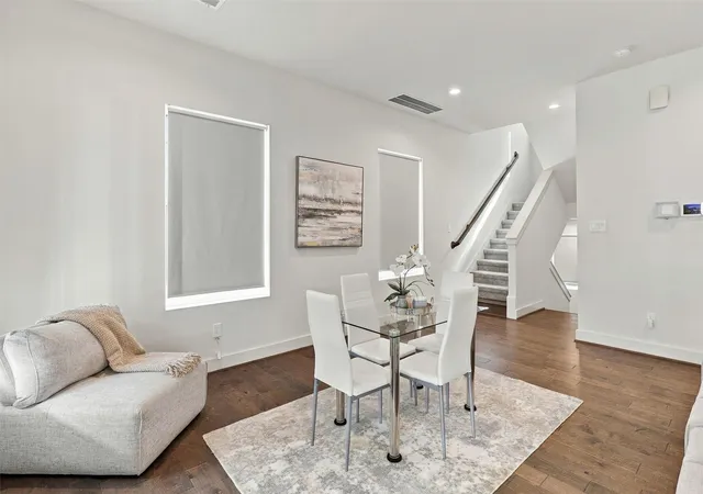 Photo 2 of Townhouse for sale at 4816 Martin Oaks Ln, Houston, TX 77018 | MLS# 38563131 | Listing updated on 2026-09-22
