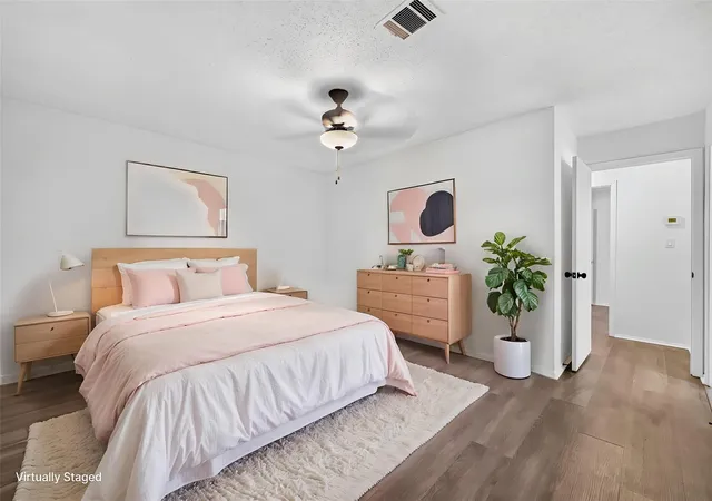 Photo 3 of Sale Pending at 12957 Shannon Hills Dr, Houston, TX 77099 | MLS# 67175113 | Listing updated on 2026-09-22