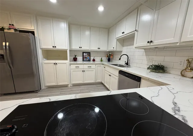 Photo 3 of Condo for sale at 7703 Moonmist #B, Houston, TX 77036 | MLS# 59733395 | Listing updated on 2026-09-02