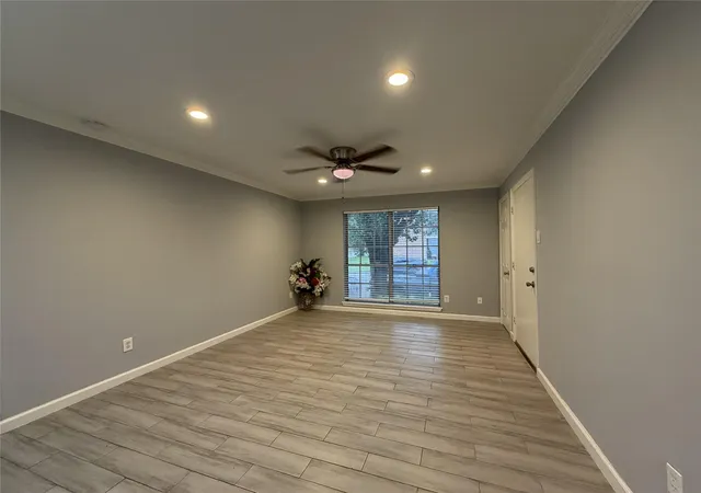 Listing Photo 5 - Condo for sale in building located at 7703 Moonmist, Houston, TX 77036 - Unit #B