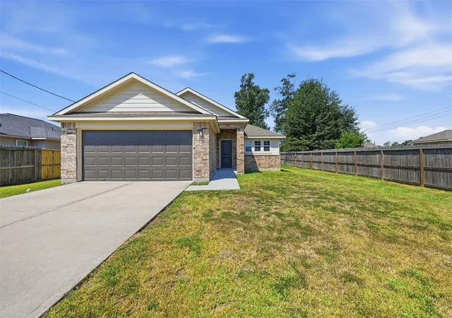 Photo 1 of Single family home for sale at 37 Road 5103, Cleveland, TX 77327 | MLS# 18090927 | Listing updated on 2026-10-23