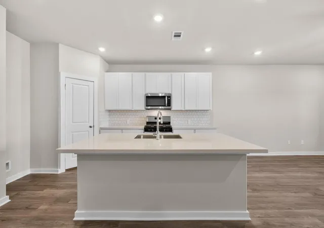 Photo 3 of Single family home for sale at 19038 Cetara Villa Dr, Hockley, TX 77447 | MLS# 78409671 | Listing updated on 2026-10-20