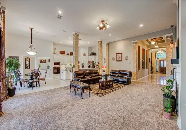 Photo 4 of Single family home for sale at 314 Bridge Crst Blvd, Houston, TX 77082 | MLS# 59609380 | Listing updated on 2026-09-09