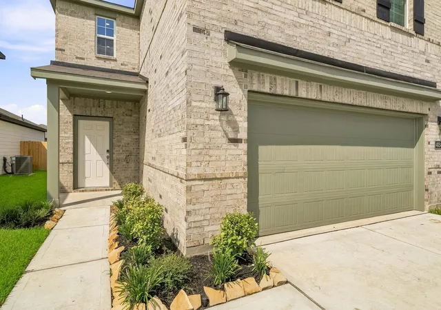 Photo 3 of Single family home for sale at 4034 Bay Ct, Brookshire, TX 77423 | MLS# 97476592 | Listing updated on 2026-10-10