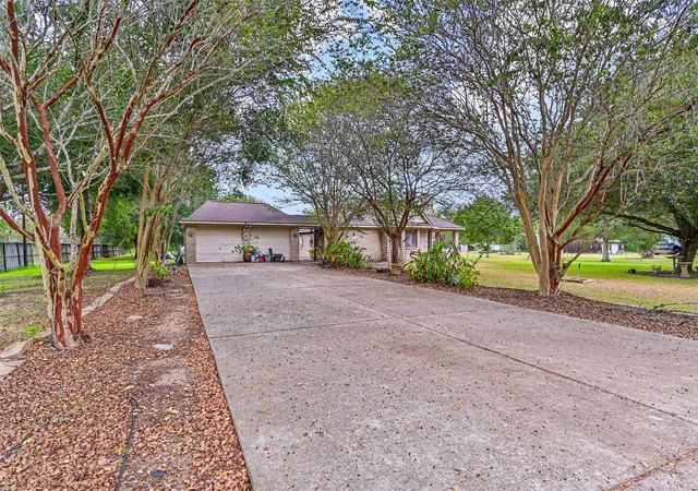 Photo 2 of Sale Pending at 7003 Amie Ln #CR879, Pearland, TX 77584 | MLS# 37535671 | Listing updated on 2026-09-28