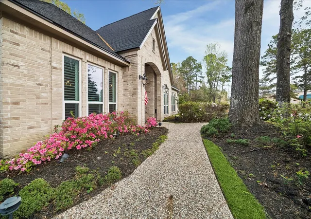 Photo 2 of Single family home for sale at 2102 Grand Mesa Dr, Kingwood, TX 77345 | MLS# 43532069 | Listing updated on 2026-09-25