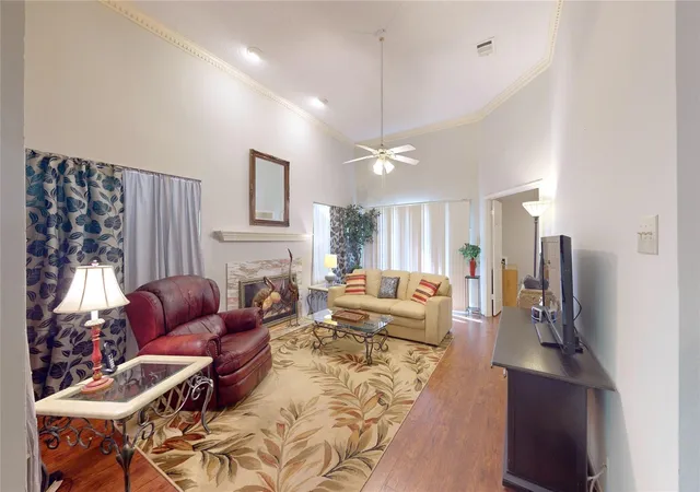 Photo 2 of Townhouse for sale at 3011 Flower Fld Ln, Pearland, TX 77584 | MLS# 59741458 | Listing updated on 2026-09-08