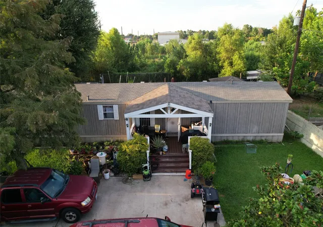 Photo 3 of Multi family home for sale at 3234 Bobbie St, Houston, TX 77086 | MLS# 52856690 | Listing updated on 2026-09-11