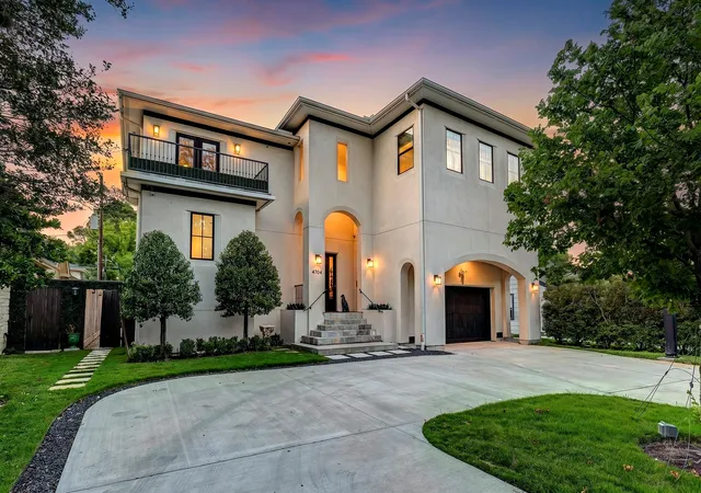 Photo 1 of Single family home for sale at 4704 Willow St, Bellaire, TX 77401 | MLS# 22036125 | Listing updated on 2026-10-04