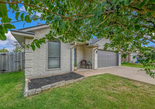 Photo 2 of Single family home for sale at 1214 Martinsville Ln, College Station, TX 77845 | MLS# 96047250 | Listing updated on 2026-09-22