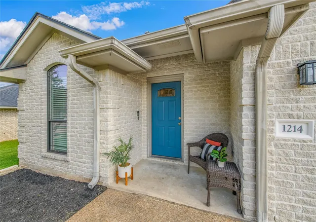 Photo 3 of Single family home for sale at 1214 Martinsville Ln, College Station, TX 77845 | MLS# 96047250 | Listing updated on 2026-09-22