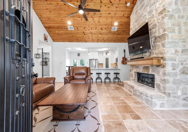 Photo 1 of Single family home for sale at 8032 Short Rd, Needville, TX 77461 | MLS# 4443823 | Listing updated on 2026-09-21