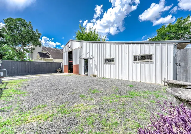 Photo 3 of Single family home for sale at 3901 Billingsley St #1, Houston, TX 77009 | MLS# 92939161 | Listing updated on 2026-09-16