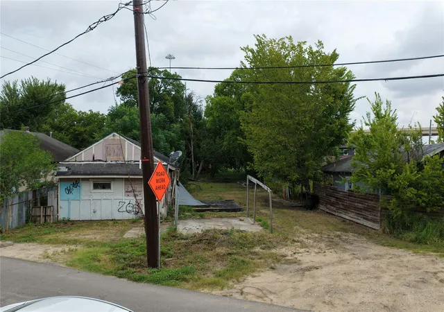 Photo 4 of Land for sale at 2615 Gray St, Houston, TX 77003 | MLS# 35382967 | Listing updated on 2026-09-04