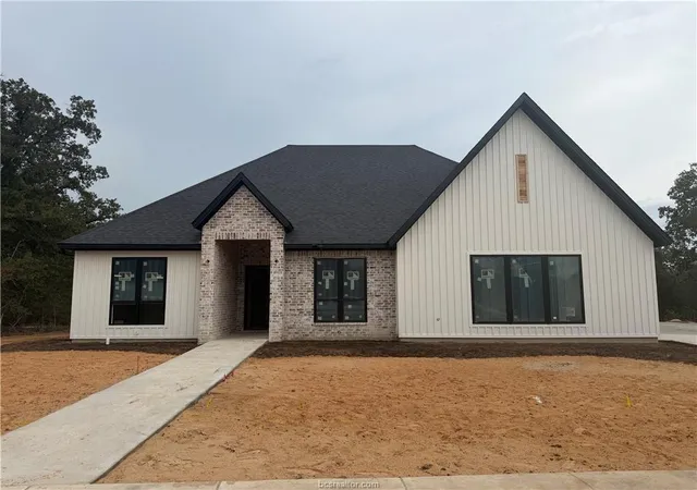 Photo 1 of Single family home for sale at 4610 Sawgrass, College Station, TX 77845 | MLS# 11159584 | Listing updated on 2026-09-15