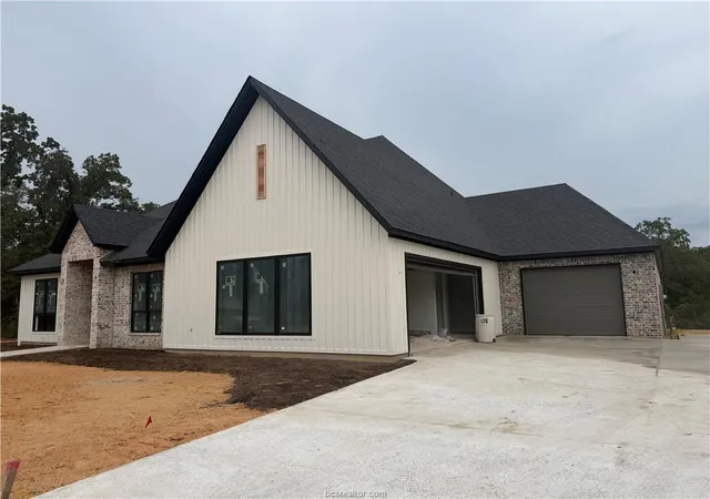 Photo 2 of Single family home for sale at 4610 Sawgrass, College Station, TX 77845 | MLS# 11159584 | Listing updated on 2026-09-15