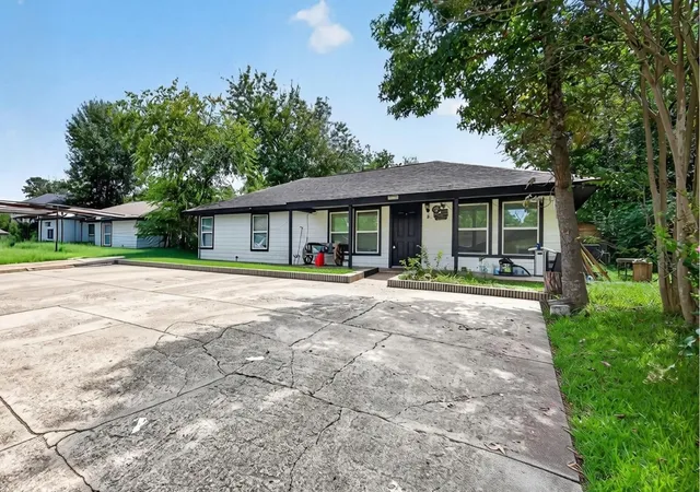 Photo 2 of Single family home for sale at 8822 Sultan Dr, Houston, TX 77078 | MLS# 43668005 | Listing updated on 2026-09-23