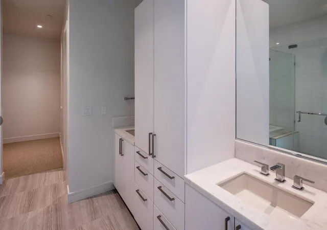 Photo 17 of Condo for sale at 4521 San Felipe St #1703, Houston, TX 77027 | MLS# 75135621 | Listing updated on 2026-10-09