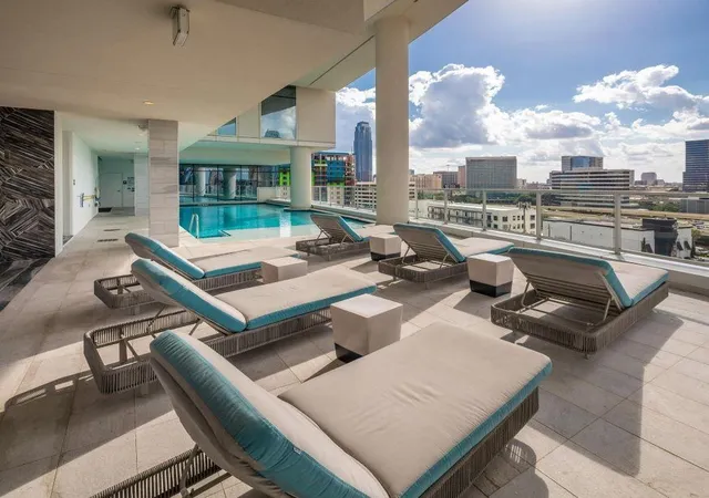 Photo 2 of Condo for sale at 4521 San Felipe St #1703, Houston, TX 77027 | MLS# 75135621 | Listing updated on 2026-10-09
