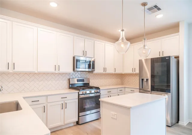 Photo 3 of Single family home for sale at 208 Cambria Green Ln, Katy, TX 77493 | MLS# 27128084 | Listing updated on 2026-09-26