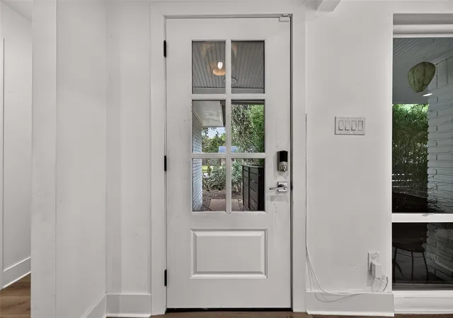 Photo 4 of Single family home for sale at 10819 Oasis Dr, Houston, TX 77096 | MLS# 93396687 | Listing updated on 2026-09-11