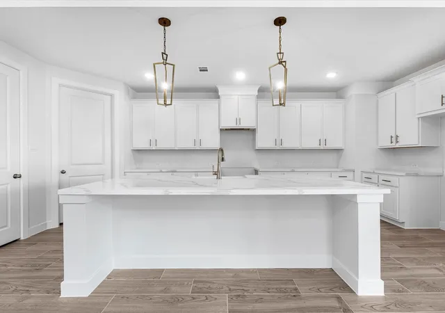 Photo 4 of Sale Pending at 10950 Middle Ridge Dr, Missouri City, TX 77459 | MLS# 88892924 | Listing updated on 2026-09-15