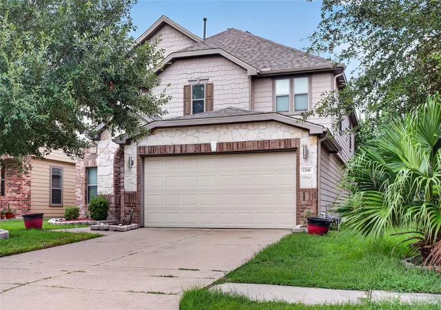 Single family home for sale at 12610 Arbor Trellis Dr, Houston, TX 77066 | MLS# 17840025