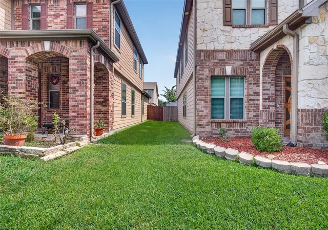 Photo 3 of Single family home for sale at 12610 Arbor Trellis Dr, Houston, TX 77066 | MLS# 17840025 | Listing updated on 2026-09-24
